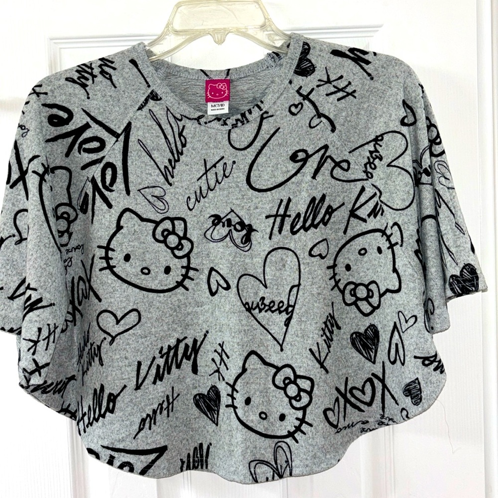 Hello Kitty oversized top